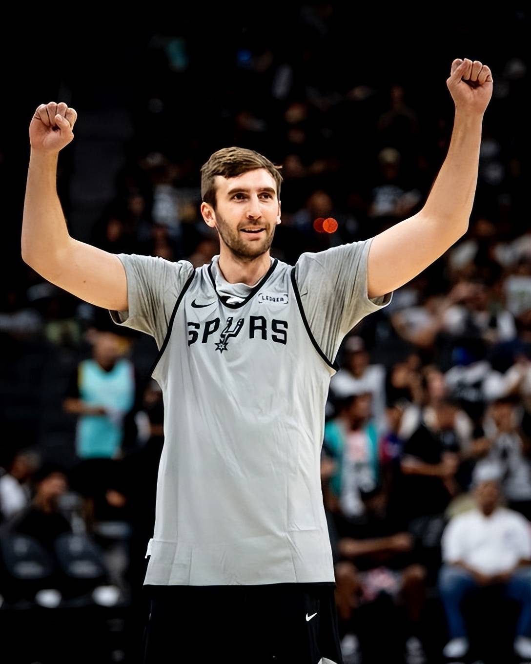 马刺鏖战凯尔特人，约基奇绝境逆转